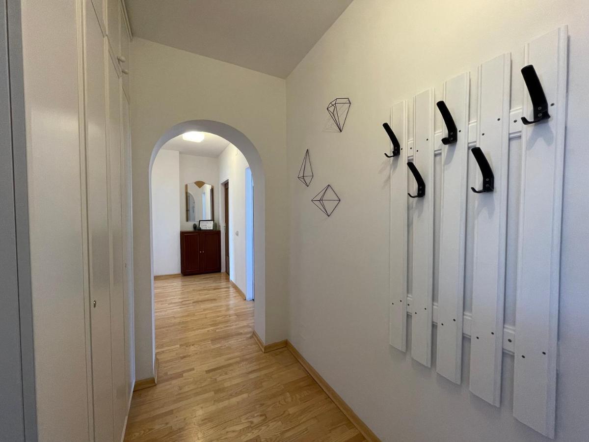 Spacious 3Bd Top Floor Flat Close To Lake Klagenfurt am Woerthersee ภายนอก รูปภาพ