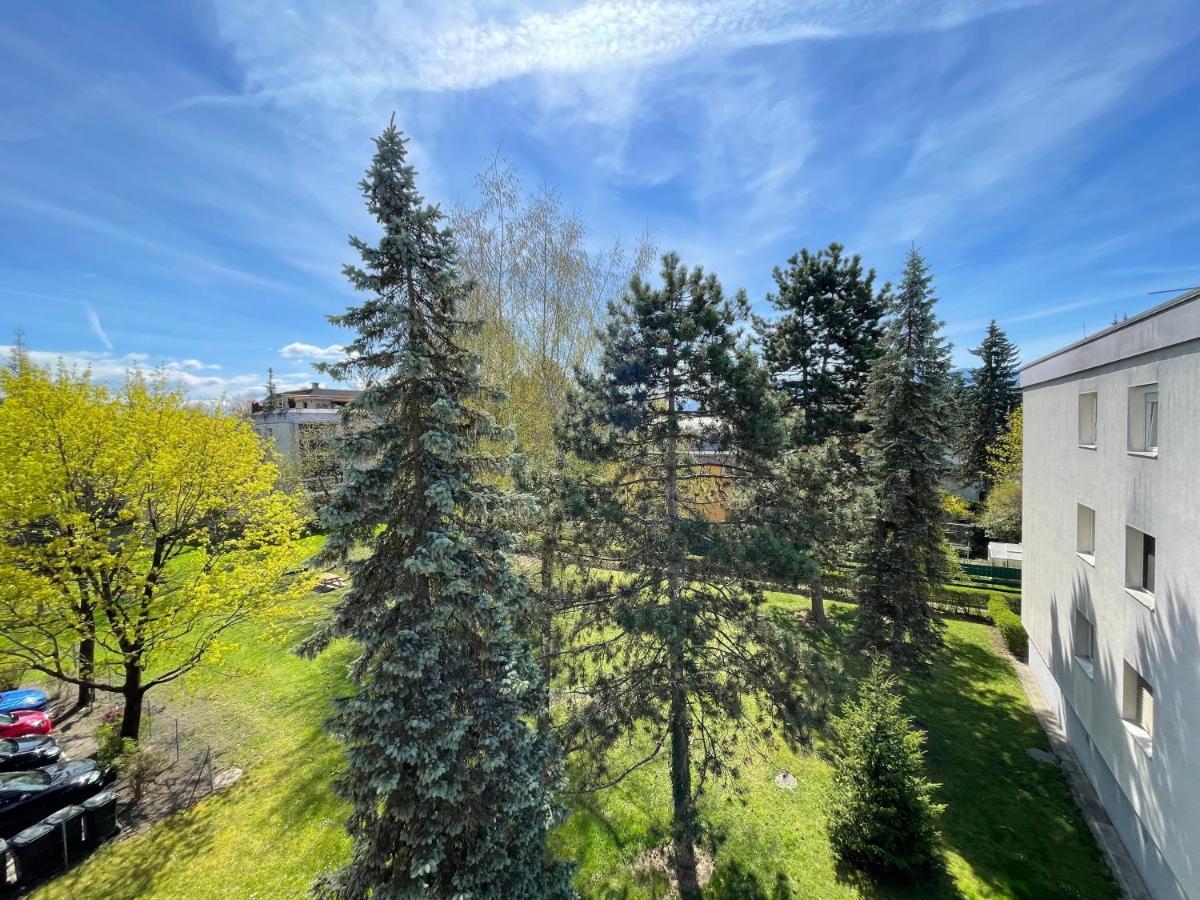 Spacious 3Bd Top Floor Flat Close To Lake Klagenfurt am Woerthersee ภายนอก รูปภาพ