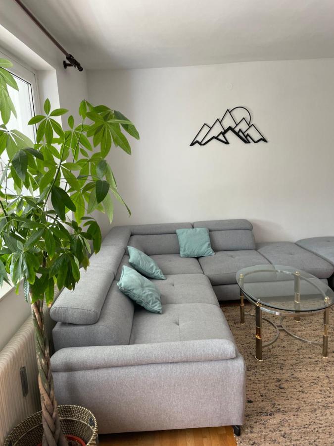 Spacious 3Bd Top Floor Flat Close To Lake Klagenfurt am Woerthersee ภายนอก รูปภาพ